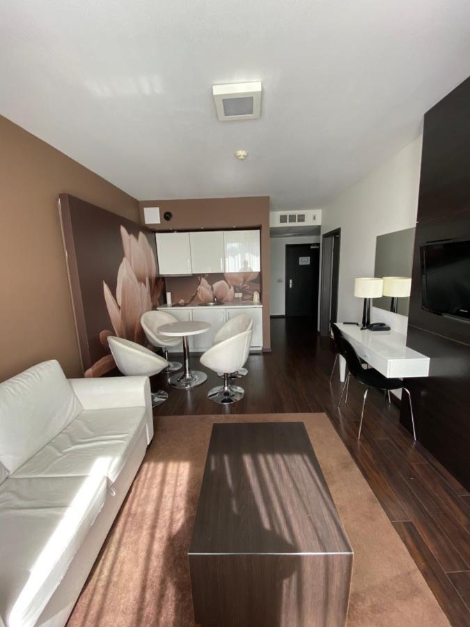 Apartament Prywatny Salon Z Aneksem Kuchennym I Sypialnia W Hotelu Diva Kolobrzeg Exterior photo