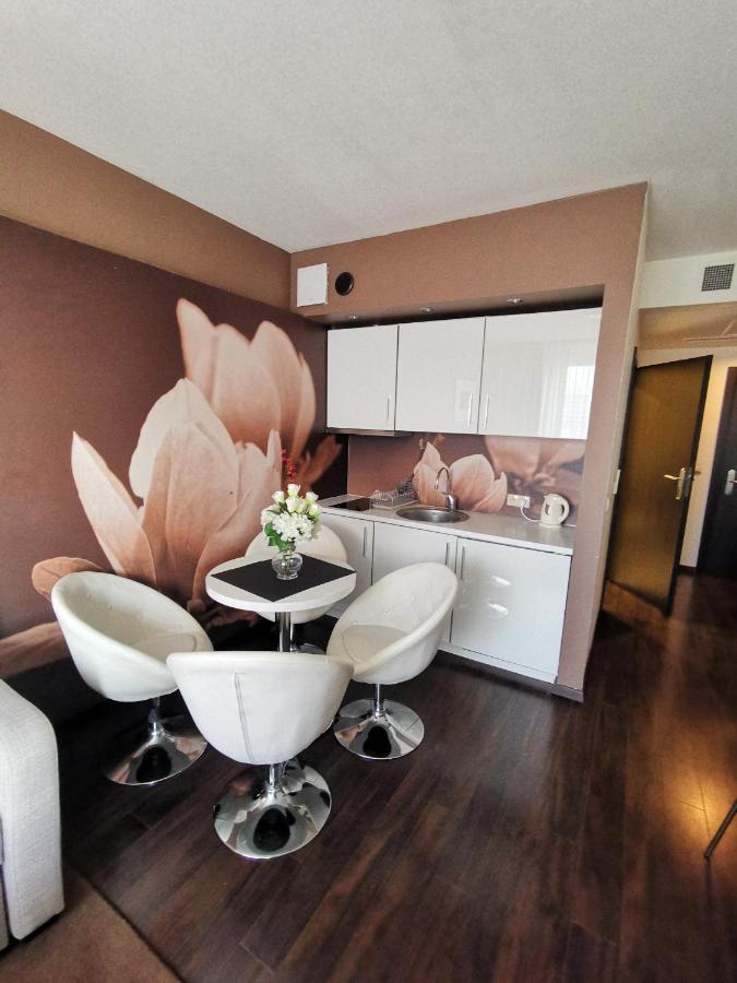 Apartament Prywatny Salon Z Aneksem Kuchennym I Sypialnia W Hotelu Diva Kolobrzeg Exterior photo