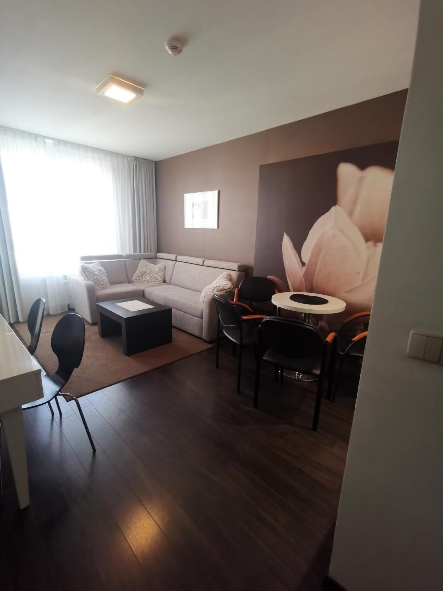 Apartament Prywatny Salon Z Aneksem Kuchennym I Sypialnia W Hotelu Diva Kolobrzeg Exterior photo